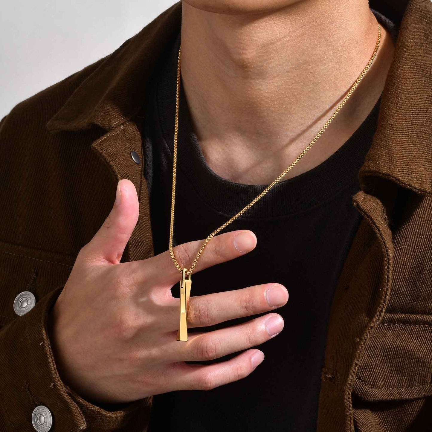 Eterna Mobius Pendant Necklace - Timeless Elegance for Every Occasion