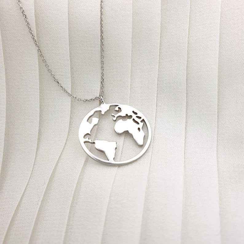 Atlas Circle Pendant Necklace for Timeless Elegance