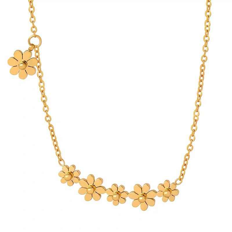 Solara Chrysanthemum Necklace - Elegant Floral Jewelry for Every Occasion