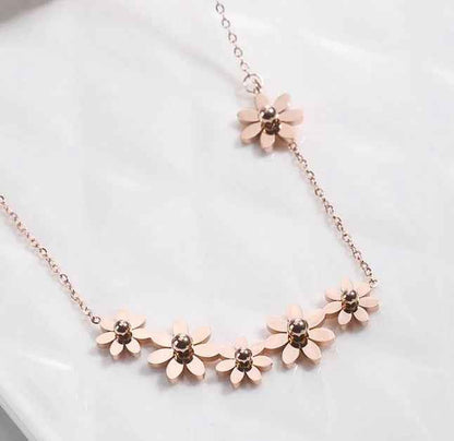 Solara Chrysanthemum Necklace - Elegant Floral Jewelry for Every Occasion