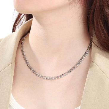 Nova Cuban Chain Necklace - Bold and Timeless Elegance for Every Occasion