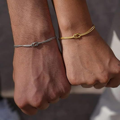 Connected Hearts Knot Bracelet