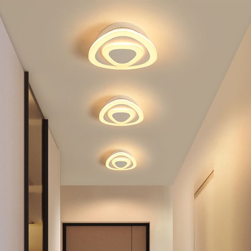 Stijlvolle, dimbare LED-plafondlamp met kap van acryl in drie kleurvarianten (wit, warm, neutraal), perfect voor een moderne woning of kantoorinrichting.