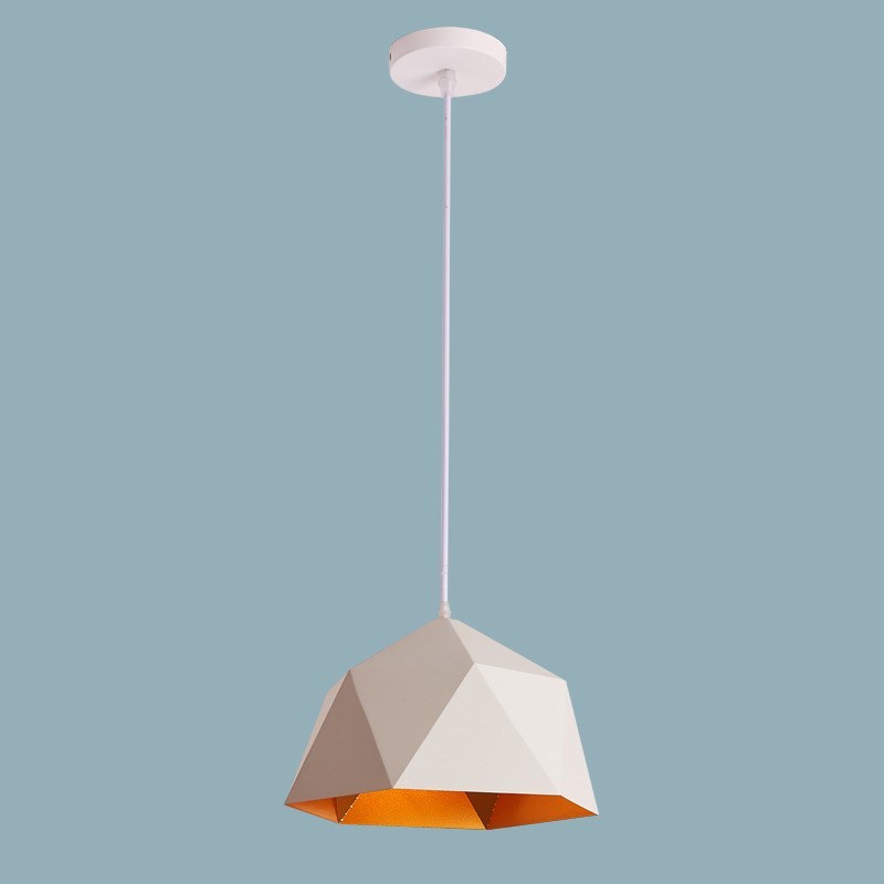 Smeedijzeren LED-hangkroonluchter met keuze uit 7 kleuren, ideaal voor het verbeteren van moderne woning- en restaurantinrichting.