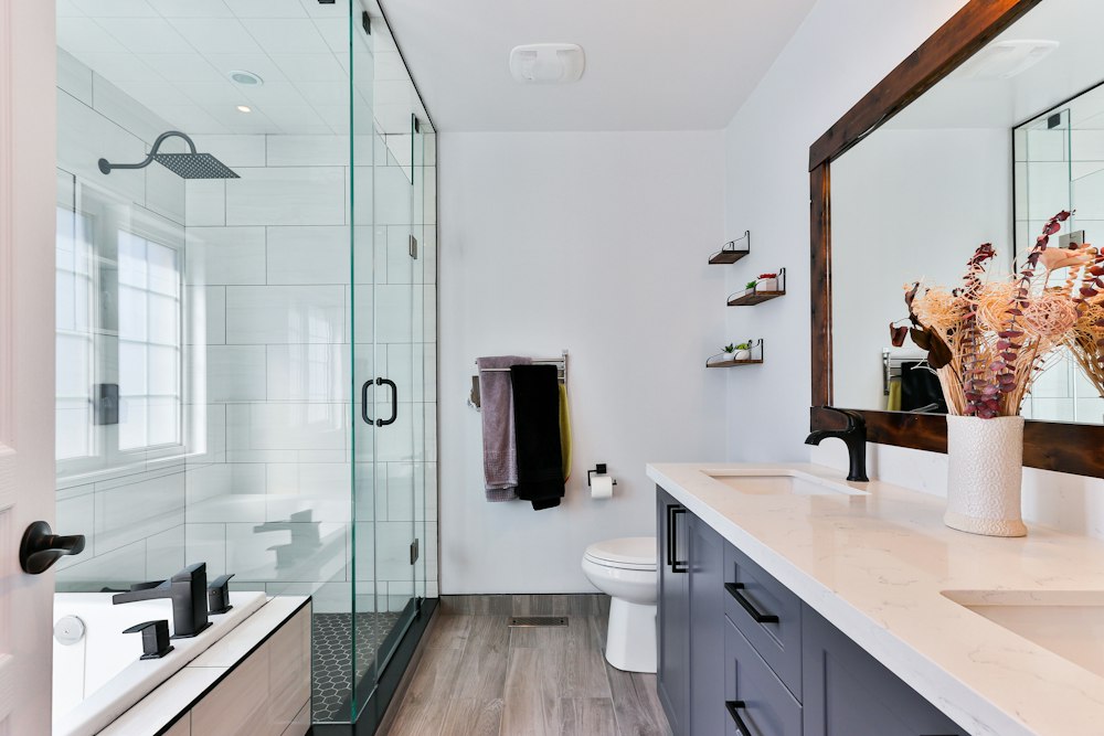 Modern bathroom with a walk-in shower and floating vanity